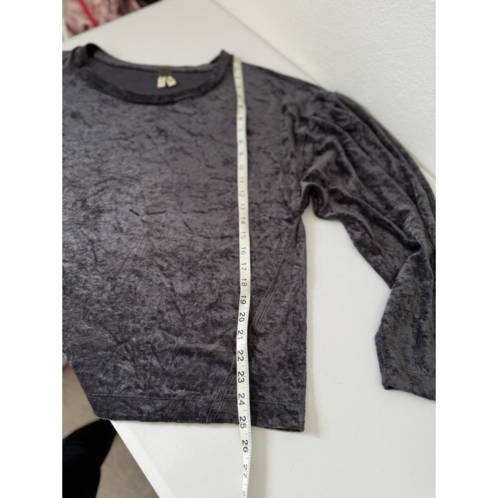 WE THE FREE People Nora Jane Crushed Velvet Gray Balloon Sleeve Top L Oversized - Picture 10 of 11
